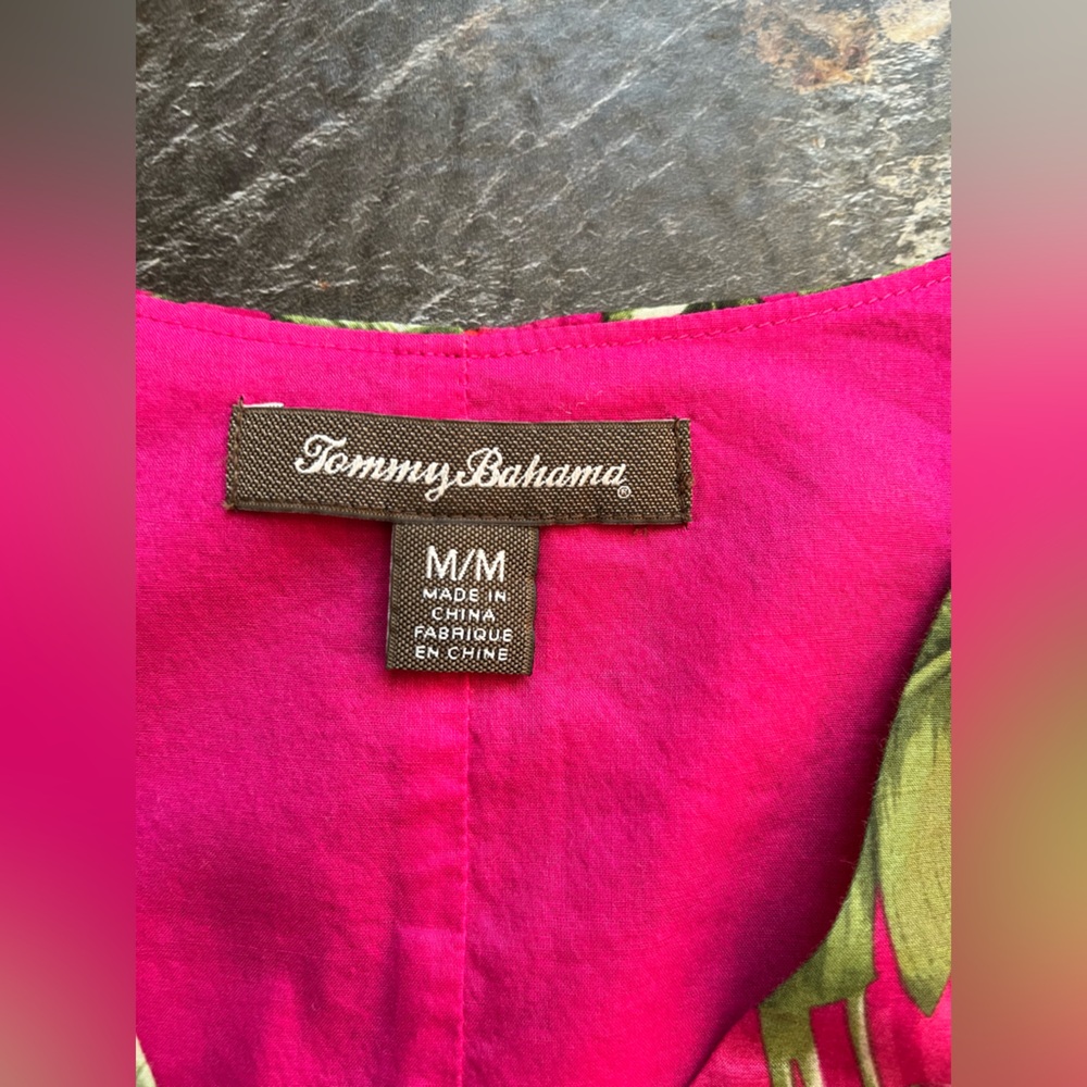 Tommy Bahama Fushia pink tropical palm leaf floral v neck shift dress. Medium - Picture 8 of 14